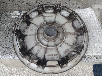 3Kusy originálních 15" poklic volkswagen B5 - 3