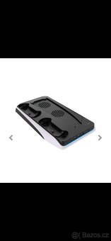 Sony PlayStation 5 Digital edition + 2 x ovladač + Dokovací - 3