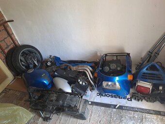 Prodám díly z Kawasaki ZX 600 DE r.v. 1992 - 3