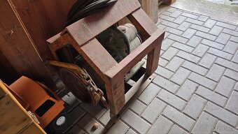 Stavební vrátek 380V - 3