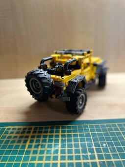 Lego Jeep - 3