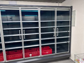 Přístěnná chladící vitrína - 3