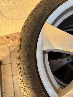 Pneu 225/50 R17 - 3