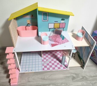 Dřevěný domeček pro Fashion panenky - 3