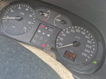 Renault Clio 1.2 r. v. 1999 - 3