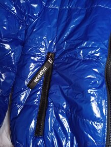 Prodám modrou dámskou bundu lesklou - 3