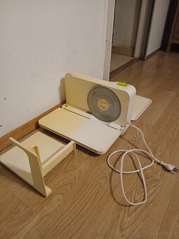 ELEKTRICKÝ  KRAJEČ  ZN.  ZELMER  220 V. - 3