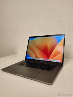 MacBook Pro 15 2017 | i7 • 16GB • 256GB SSD - 3