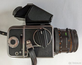 Středoformátový fotoaparát 6x6 HASSELBLAD a objektivy - 3