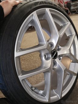 Prodám disky Borbet R18 5x114,3 Mazda - 3