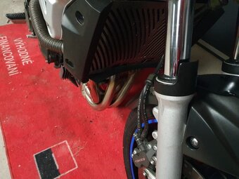 SUZUKI GSR 600 - TOP STAV - 3