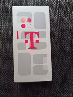Prodám T-Phone 2 5G - 6GB Rám 128 GB Paměť Nový - 3