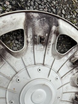 Poklice VW 6Q0.601.147 P - 3