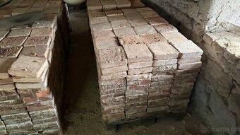 Cihly půdovky (čtvercové) - 3