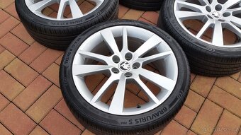 Letní sada ŠKODA Rapid, Fabia3 5x100 R17 pneu 215/40 4x7mm - 3