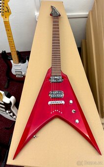 Elektrická kytara Flying V Fokus - 3