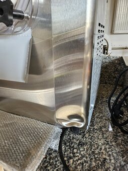 Nový výrobník zmrzliny YKF 618 - 3