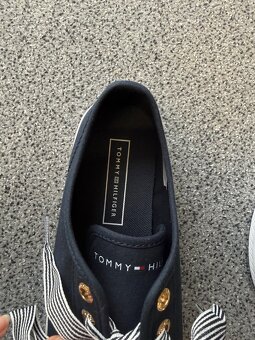 Dámské tenisky zn. Tommy Hilfiger vel 37 - 3