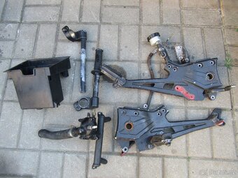 Kawasaki Gpz 750r - 3