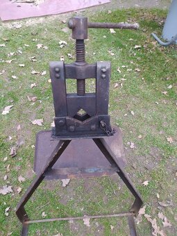 Svěrák na trubky - 3