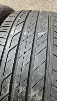 225/55R17 - 3