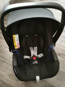 Autosedačka Britax baby Safe 2 i size+základna - 3
