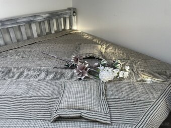 přehoz na postel včetně dekorativních polštářů - 3