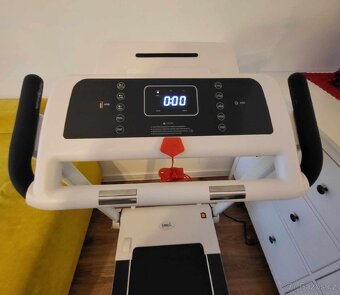 Běžecký pás HRS T-330 (sklopný systém, do 120kg, š. 42cm) - 3