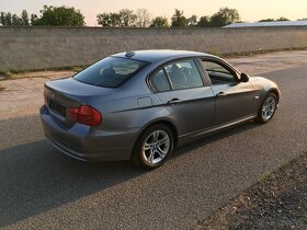 Rozprodam BMW E90 318D 105KW LCI r.v. 2009 - 3