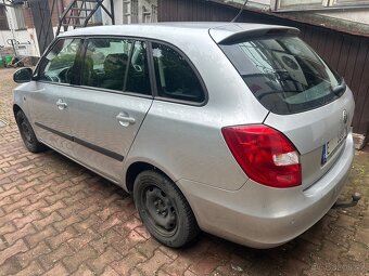 Škoda Fabia 2 1.4 16V najeto 166tis - 3