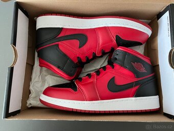 Air Jordan 1 Mid Reverse Bred -39 - 3
