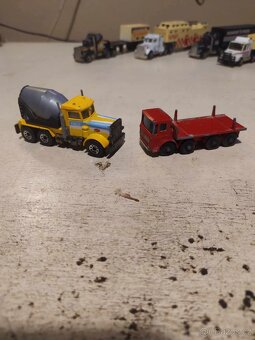 Matchbox + další hračky - 3