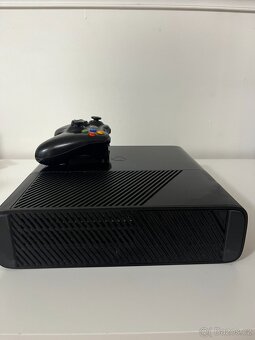 Xbox 360 + 1 Ovladač - 3