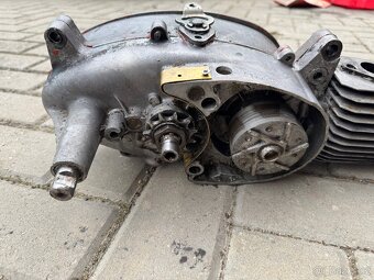 Motor jawa pionýr - 3