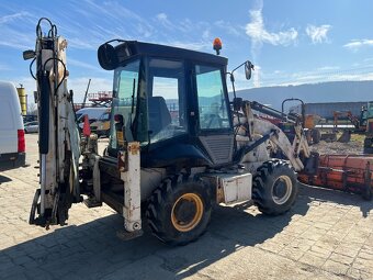 Nakladač JCB 2CX - PODKOP - 3