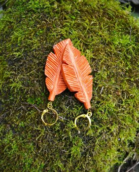 PODZIMNÍ ŠEPOT: RUČNĚ VYŘEZÁVANÉ DŘEVĚNÉ NÁUŠNICE - 3