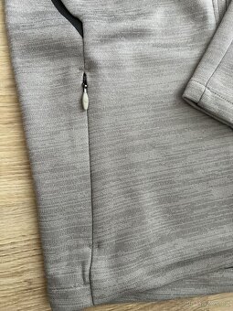 Sportovní mikina s kapucí - 3