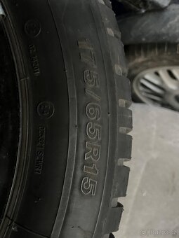 Yaris zimní pneu - 3