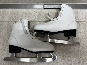 Lední brusle - 3