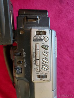 Analogová kamera JVC - 3