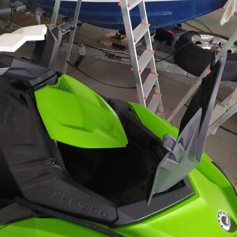 Vodní skútr Sea Doo Spark 90 HP - Rotax Ace 900 HO - 3