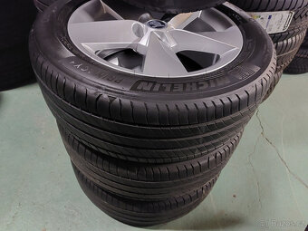 Originál alu kola 17" na Škoda Superb III. letní - 3