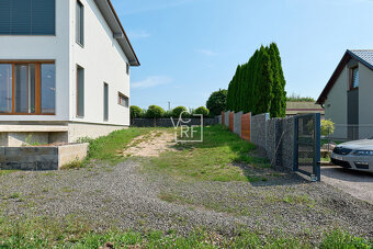 Prodej rodinného domu 5 + kk 214m² ve Stěžerách - 3