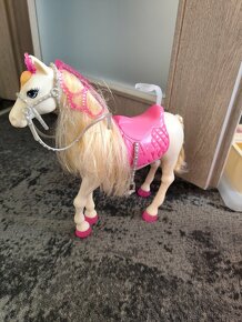 Barbie princezna s konikem - 3