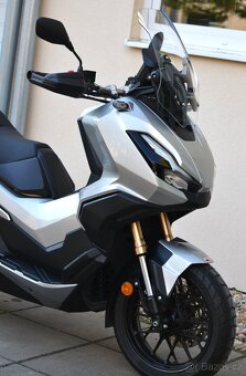 Prodám skútr Honda ADV-350, 134.900,-Kč - 3