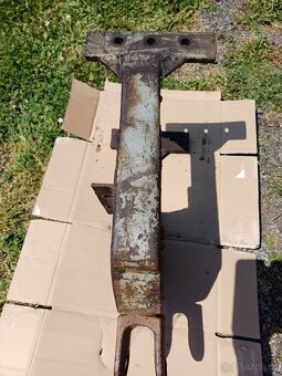 Zetor 25 horní závěs - 3