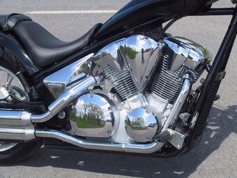 HONDA VT 1300 CX Fury - 3