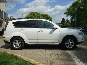 Mitsubishi Outlander 2.0i MIVEC - 3