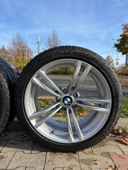 Originální kola 19 BMW M5 F10 a pneu 255/40/19 - 3