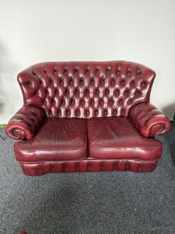 Chesterfield set - sedačka, křeslo, podnož - 3